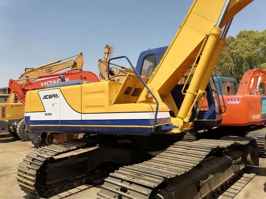Buone condizioni Kobelco SK200 Escavatore di seconda mano con capacità di 1.2M3