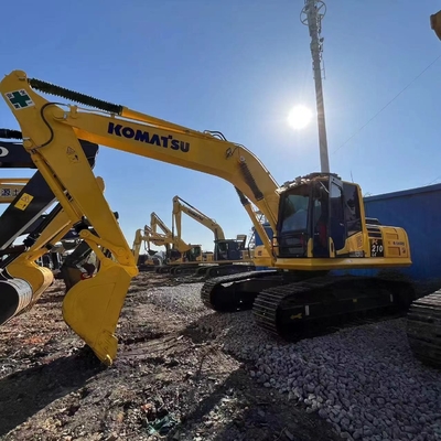 Escavatore di seconda mano KOMATSU PC210-8 in buone condizioni con poche ore di lavoro