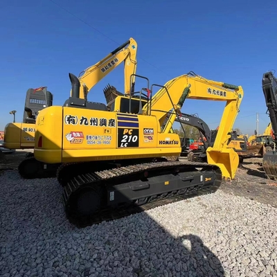 Escavatore di seconda mano KOMATSU PC210-8 in buone condizioni con poche ore di lavoro