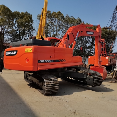 Escavatore usato Doosan DX300LC dal Giappone con vernice originale e pompa idraulica Liyuan