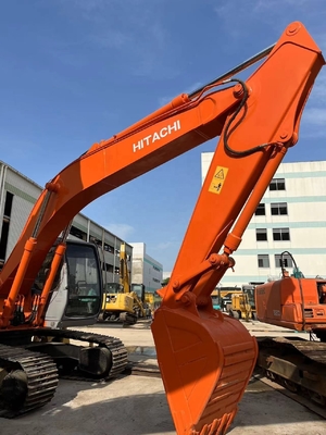 Escavatore usato Hitachi EX200-3 in buone condizioni di lavoro a prezzi accessibili con colore rosso