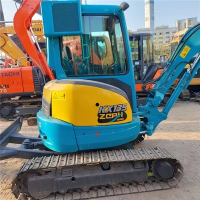 Escavatore Kubota KX135 usato con capacità di secchio di 0,11 m3 e altro cilindro idraulico