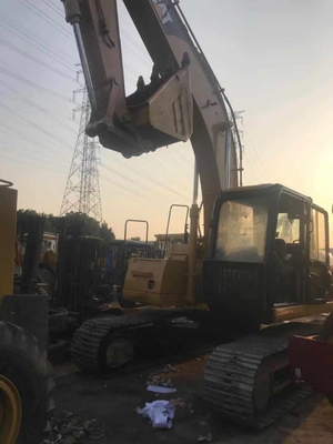 Escavatori usati Caterpillar 320CU con una capacità di 0,8 m3 e un orario di lavoro ridotto