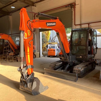 2022 Doosan DX55-9C scavatore idraulico di seconda mano con valvola idraulica originale