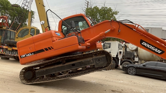 0.51M3 Capacità del secchio Escavatore Doosan 140LC usato con orario di lavoro basso a Shanghai