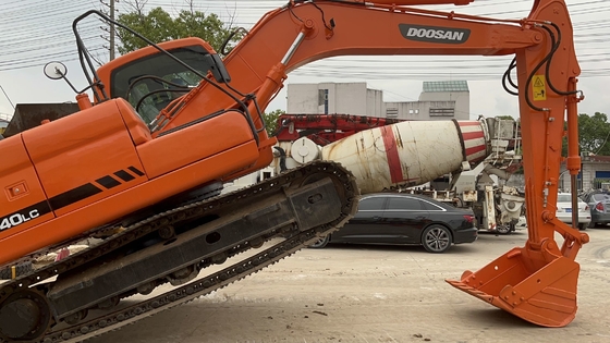 0.51M3 Capacità del secchio Escavatore Doosan 140LC usato con orario di lavoro basso a Shanghai