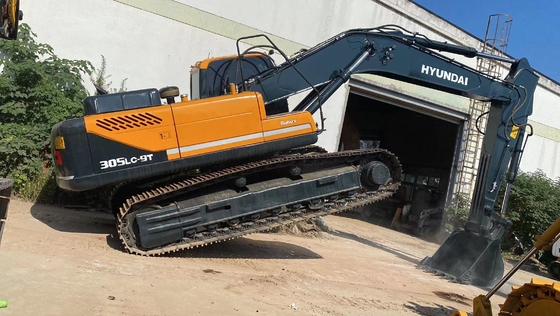 Eccellente condizione, Hyundai 305LC di seconda mano con motore Cummins in Corea.