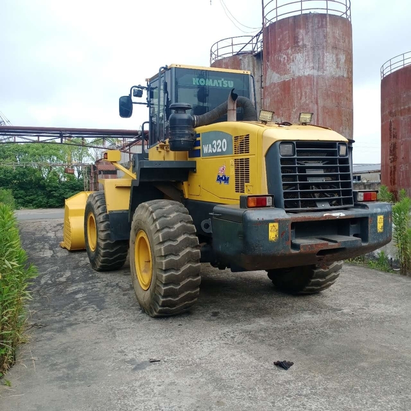 96KW Usato Giappone EPA Motore WA320 caricatore idraulico a ruote Komatsu WA320-5 Vernice originale