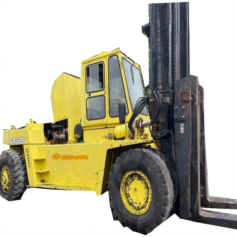 Camionforcella da 30 tonnellate usata Komatsu FD320 originale giapponese di seconda mano per magazzino
