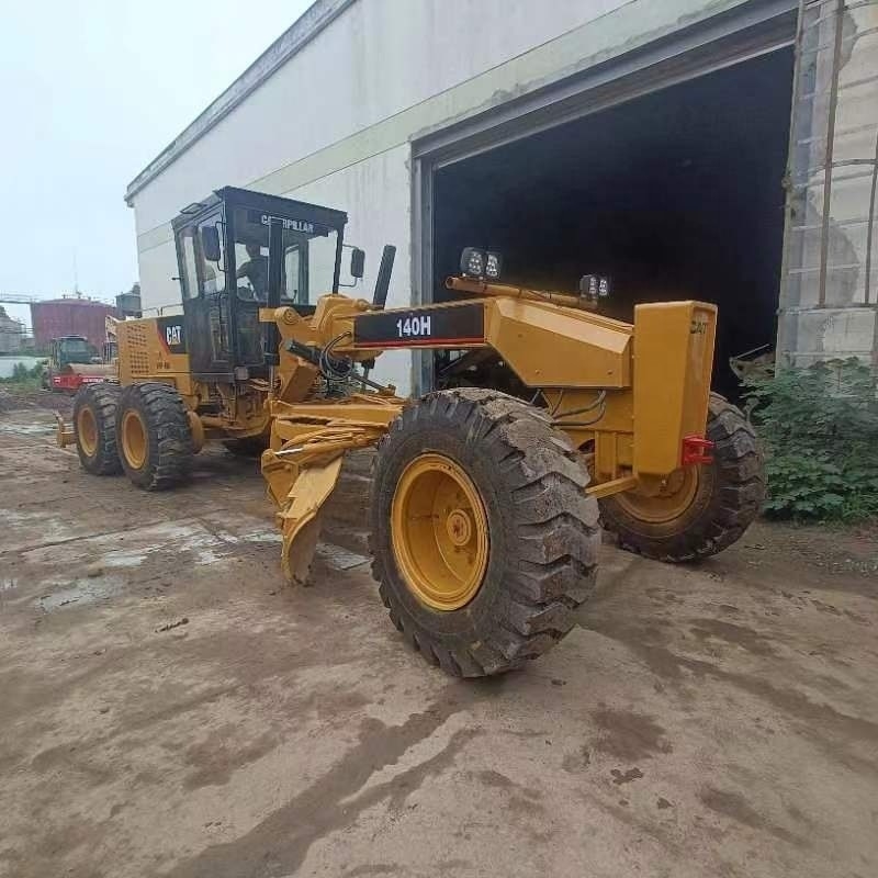 Classificatori CAT140H usati con pneumatici stradali e motore Cummins in buone condizioni