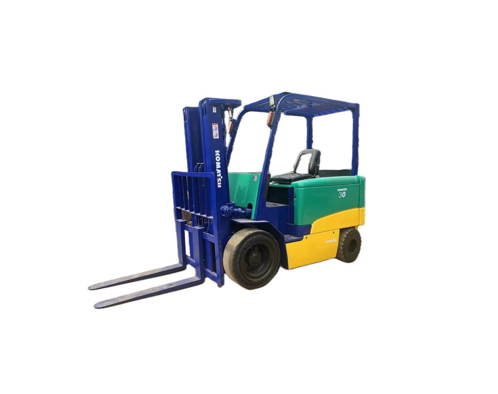 3 tonnellate di carrello elevatore idraulico Komatsu FD30 Mini carrello elevatore giapponese di seconda mano