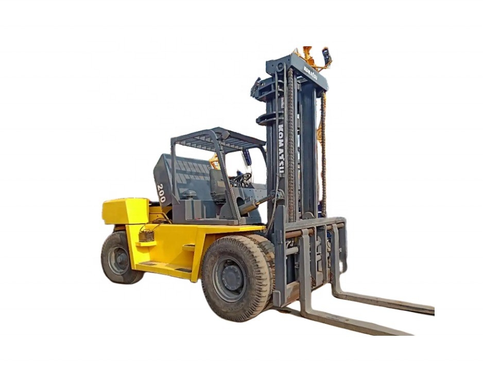 20 tonnellate di carrello elevatore diesel KOMATSU FD200 per la movimentazione dei container nei negozi di materiali da costruzione