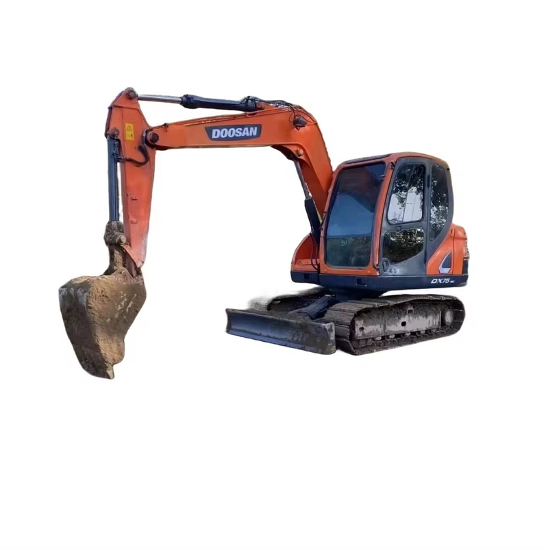 Doosan DX75 escavatore usato con vernice originale e elevata efficienza operativa in Giappone