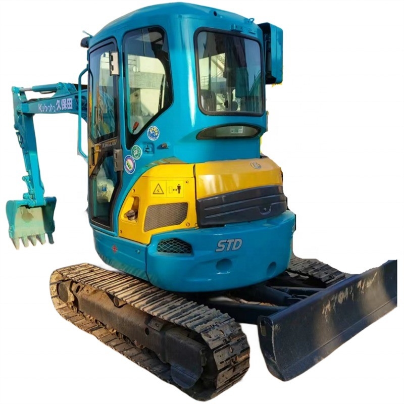 Scavatore Kubota KX135 di piccole dimensioni ben mantenuto con colore originale