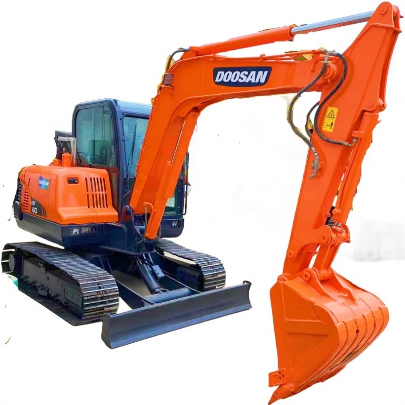 Escavatore di seconda mano Doosan Escavatore a striscia usato con pollice idraulico e resistente