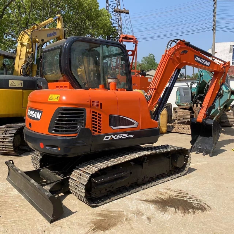 2022 Doosan DX55-9C scavatore idraulico di seconda mano con valvola idraulica originale
