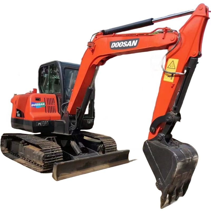 Vantaggi utilizzati DX60-9C Crawler Excavator in buone condizioni a Shanghai